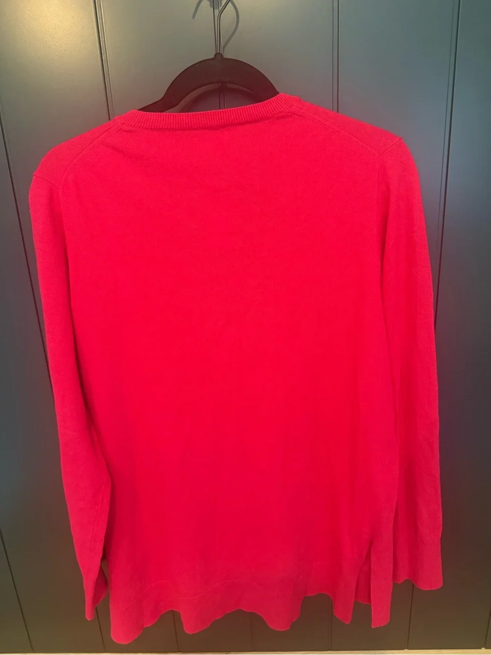 🌺 NEW J.CREW V-Neck Sweater in Bright Hot Pink - Picture 6 of 12